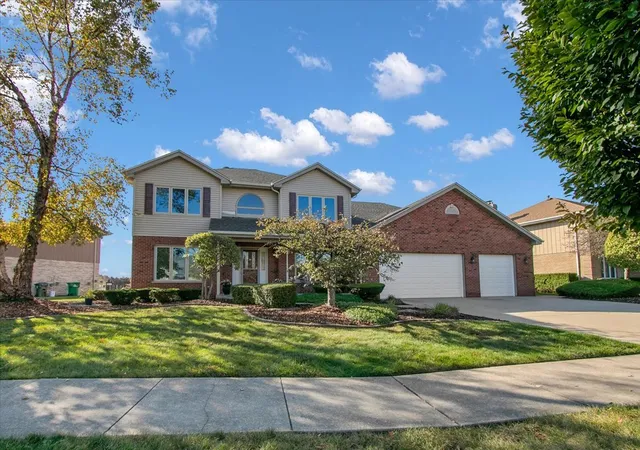 Photo 1 of Single family home for sale at 8713 Timbers Pointe Dr, Tinley Park, IL 60487 | MLS# 12793890 | Listing updated on 2026-10-27