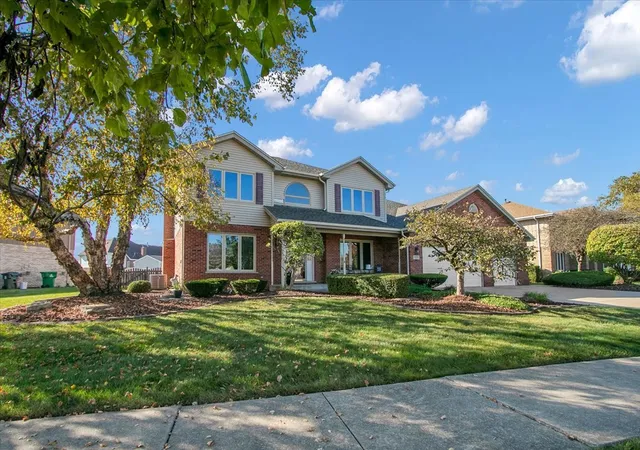 Photo 2 of Single family home for sale at 8713 Timbers Pointe Dr, Tinley Park, IL 60487 | MLS# 12793890 | Listing updated on 2026-10-27
