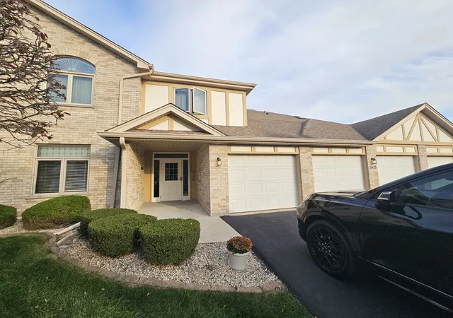 Condo for sale at 18433 Pine Cone Dr #2, Tinley Park, IL 60477 | MLS# 12793897