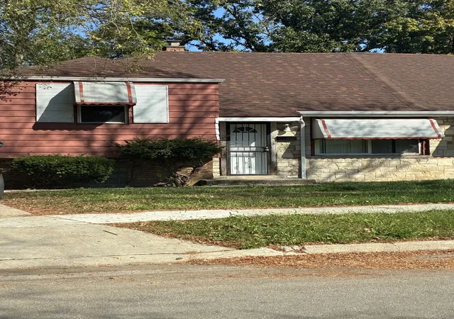 Townhouse for sale at 9713 S Oglesby Ave, Chicago, IL 60617 | MLS# 12793917