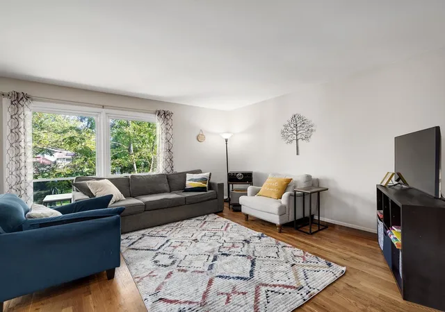 Photo 3 of Single family home for sale at 21w040 Kensington Rd, Lombard, IL 60148 | MLS# 12793925 | Listing updated on 2026-10-28
