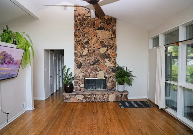 Photo 4 of Single family home for sale at 702 Kemman Ave, La Grange Park, IL 60526 | MLS# 12793935 | Listing updated on 2026-10-28