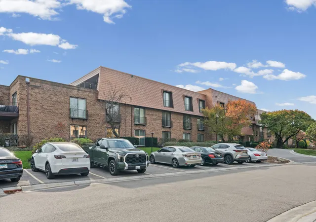 Photo 1 of Condo for sale at 4000 Dundee Rd #209, Northbrook, IL 60062 | MLS# 12793976 | Listing updated on 2026-10-29