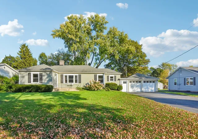 Photo 1 of Single family home for sale at 627 N Lincoln Ave, Geneva, IL 60134 | MLS# 12793984 | Listing updated on 2026-10-27