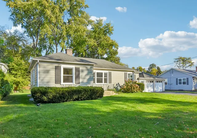 Photo 1 of Single family home for sale at 627 N Lincoln Ave, Geneva, IL 60134 | MLS# 12793984 | Listing updated on 2026-10-27