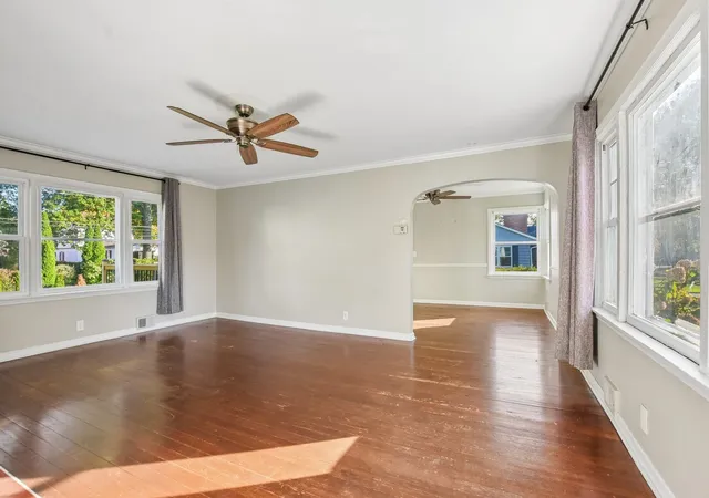 Photo 3 of Single family home for sale at 627 N Lincoln Ave, Geneva, IL 60134 | MLS# 12793984 | Listing updated on 2026-10-27