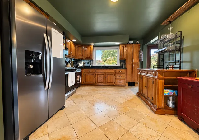 Photo 4 of Single family home for sale at 1049 Glen Ave, Marseilles, IL 61341 | MLS# 12793987 | Listing updated on 2026-10-28