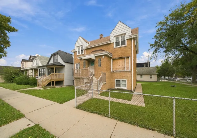 Photo 2 of Land for sale at 4337 N Cicero Ave, Chicago, IL 60641 | MLS# 12793989 | Listing updated on 2026-10-27