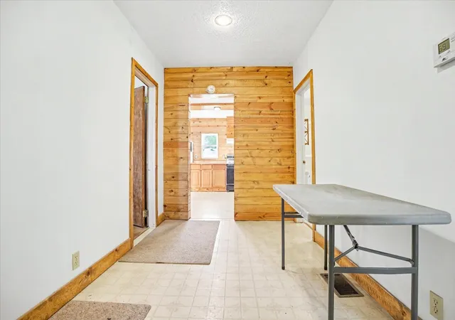 Photo 2 of Single family home for sale at 611 E Hickory St, Chatsworth, IL 60921 | MLS# 12793995 | Listing updated on 2026-10-28