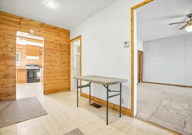 Photo 3 of Single family home for sale at 611 E Hickory St, Chatsworth, IL 60921 | MLS# 12793995 | Listing updated on 2026-10-28