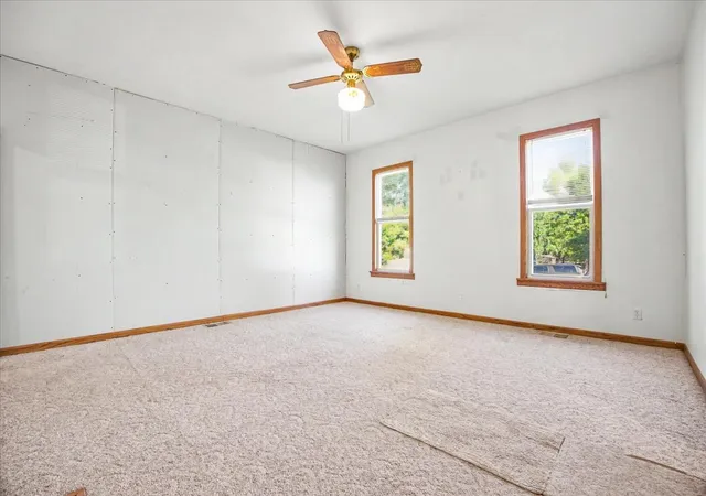 Photo 4 of Single family home for sale at 611 E Hickory St, Chatsworth, IL 60921 | MLS# 12793995 | Listing updated on 2026-10-28