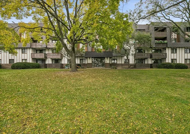 13200 W Heiden Cir, 13200 W Heiden Cir, Lake Bluff, IL 60044
