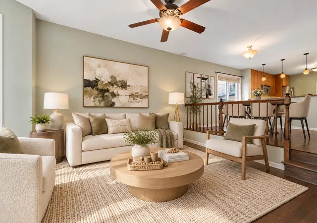 Photo 2 of Townhouse for sale at 1238 W Fletcher St #G, Chicago, IL 60657 | MLS# 12794013 | Listing updated on 2026-10-29
