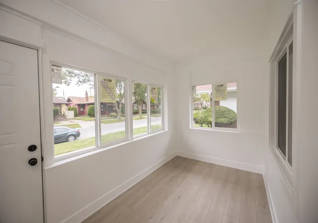 Photo 2 of Single family home for sale at 7617 S Crandon Ave, Chicago, IL 60649 | MLS# 12794050 | Listing updated on 2026-10-28