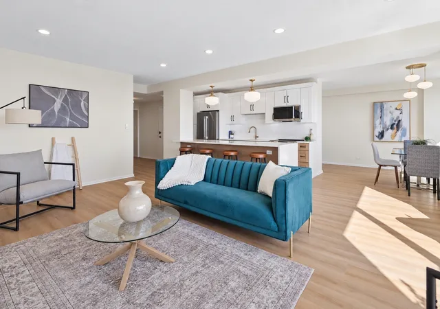 Photo 4 of Condo for sale at 3180 N Lake Shore Dr #6E, Chicago, IL 60657 | MLS# 12794082 | Listing updated on 2026-10-27