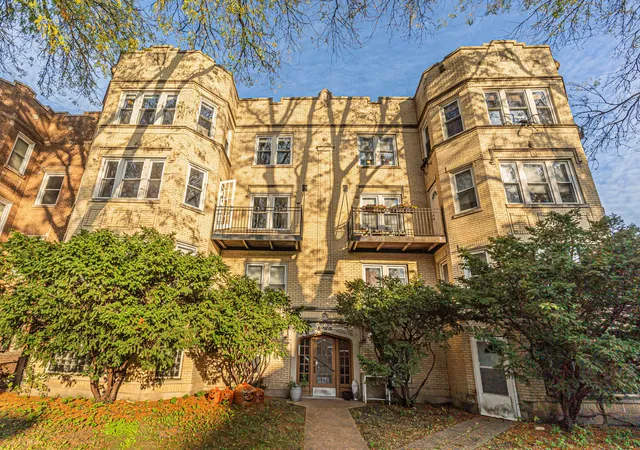 Photo 1 of Condo for sale at 6327 N Rockwell Ave #2N, Chicago, IL 60659 | MLS# 12794091 | Listing updated on 2026-10-28