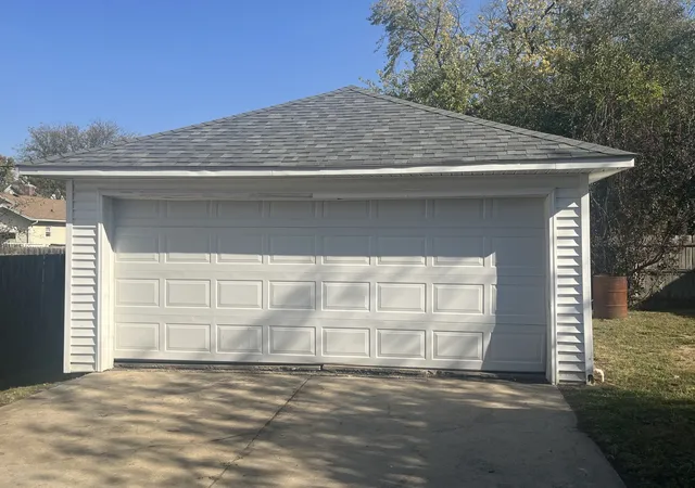 Photo 3 of Single family home for sale at 726 Morton Ave, Kewanee, IL 61443 | MLS# 12794102 | Listing updated on 2026-10-26