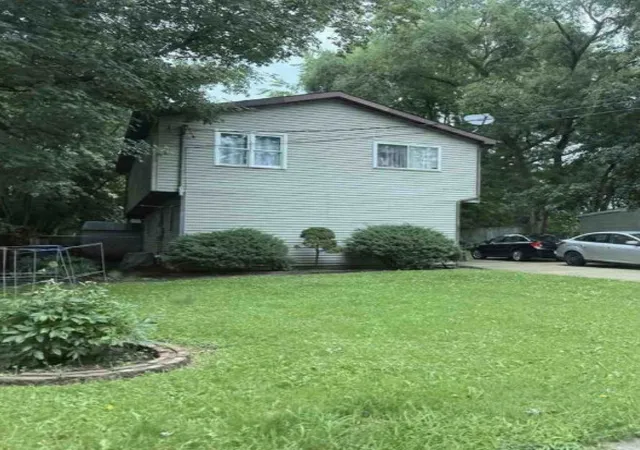 Photo 3 of Single family home for sale at 102 S Channel Dr, Round Lake Beach, IL 60073 | MLS# 12794153 | Listing updated on 2026-10-28
