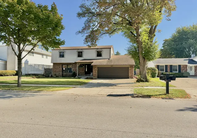 Photo 1 of Single family home for sale at 871 Cambridge Dr, Buffalo Grove, IL 60089 | MLS# 12794177 | Listing updated on 2026-10-30