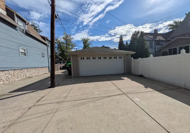 Photo 3 of Single family home for sale at 6917 34th Street, Berwyn, IL 60402 | MLS# 12794200 | Listing updated on 2026-10-29