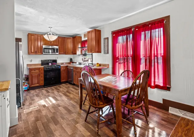 Photo 4 of Single family home for sale at 2218 10th Street, East Moline, IL 61244 | MLS# 12794215 | Listing updated on 2026-10-28