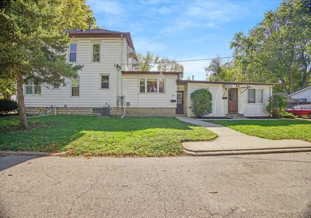 Photo 3 of Multi family home for sale at 210 W Sherman Ave, Pontiac, IL 61764 | MLS# 12794224 | Listing updated on 2026-10-28