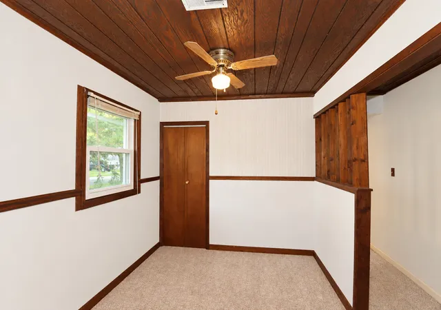 Photo 3 of Single family home for sale at 410 Cedarcrest Dr, Streamwood, IL 60107 | MLS# 12794227 | Listing updated on 2026-10-29