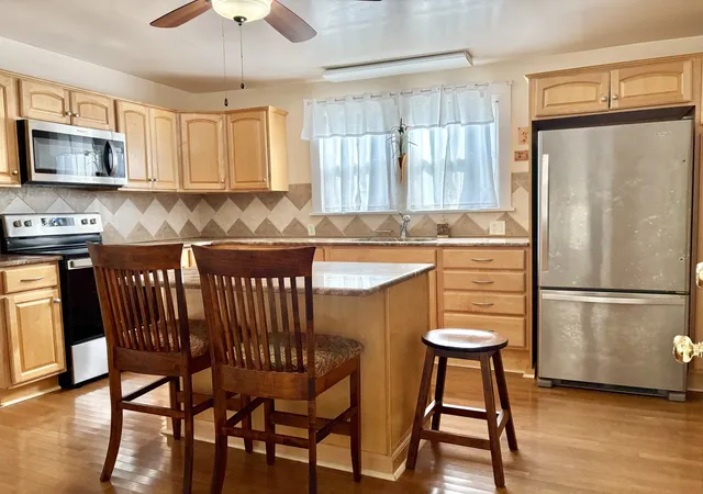 Photo 3 of Single family home for sale at 220 S Barr St, Sheridan, IL 60551 | MLS# 12794230 | Listing updated on 2026-10-27