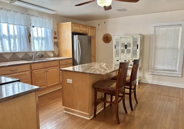 Photo 4 of Single family home for sale at 220 S Barr St, Sheridan, IL 60551 | MLS# 12794230 | Listing updated on 2026-10-27
