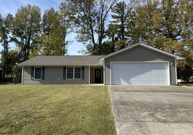 Single family home for sale at 106 S Rod Ln, Carbondale, IL 62901 | MLS# 12794246