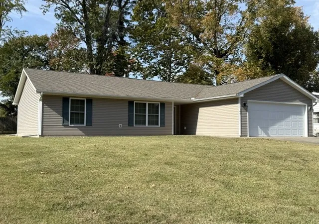 Photo 1 of Single family home for sale at 106 S Rod Ln, Carbondale, IL 62901 | MLS# 12794246 | Listing updated on 2026-10-28