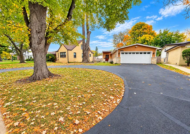 Photo 1 of Single family home for sale at 8433 Keystone Ave, Skokie, IL 60076 | MLS# 12794266 | Listing updated on 2026-10-28
