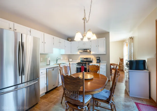 Photo 4 of Single family home for sale at 4819 W Glenbrook Trl, Mc Henry, IL 60050 | MLS# 12794317 | Listing updated on 2026-10-28