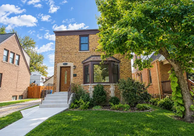 Photo 1 of Single family home for sale at 10833 S Artesian Ave, Chicago, IL 60655 | MLS# 12794339 | Listing updated on 2026-10-29