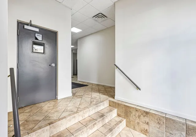 Listing Photo 1 - Condo for sale in building located at 1521 W Haddon Ave, Chicago, IL 60622 - Unit #3F