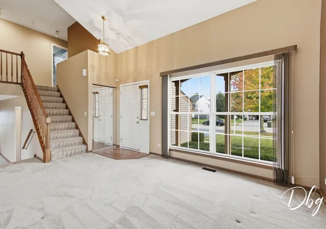 Photo 3 of Single family home for sale at 36 W Dahlia Ln, Round Lake Beach, IL 60073 | MLS# 12794402 | Listing updated on 2026-10-29