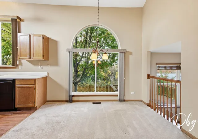 Photo 4 of Single family home for sale at 36 W Dahlia Ln, Round Lake Beach, IL 60073 | MLS# 12794402 | Listing updated on 2026-10-29