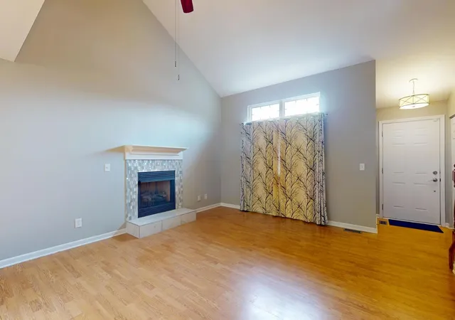 Photo 4 of House for sale at 901 B Harvest Trl #B, Yorkville, IL 60560 | MLS# 12794414 | Listing updated on 2026-10-28