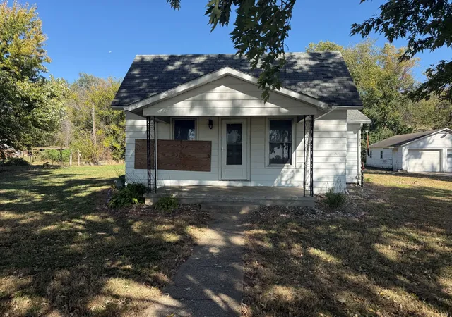 Photo 1 of Single family home for sale at 17582 State Hwy 96, Rockport, IL 62370 | MLS# 12794425 | Listing updated on 2026-10-28