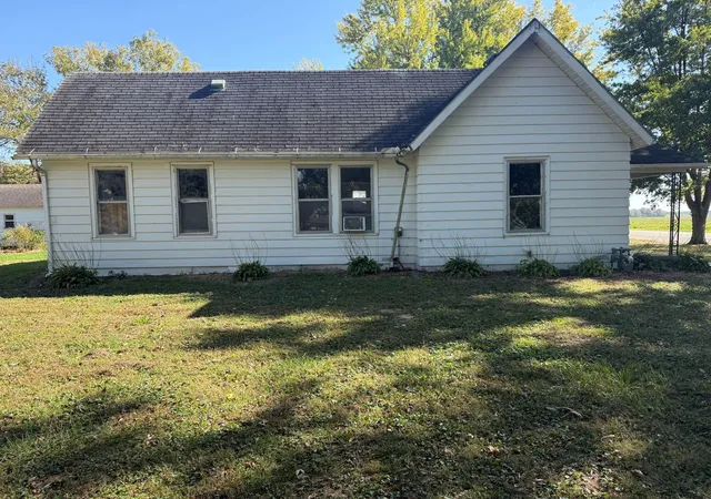 Photo 3 of Single family home for sale at 17582 State Hwy 96, Rockport, IL 62370 | MLS# 12794425 | Listing updated on 2026-10-28
