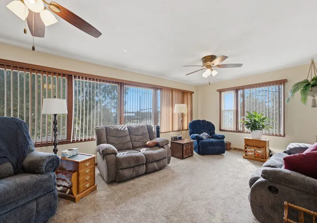 Photo 4 of Single family home for sale at 4411 46 Avenue, Rock Island, IL 61201 | MLS# 12794427 | Listing updated on 2026-10-27