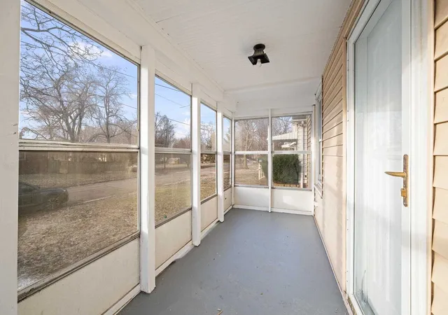 Photo 2 of Single family home for sale at 1916 31st St A, Moline, IL 61265 | MLS# 12794450 | Listing updated on 2026-10-27