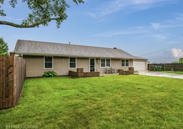 Photo 1 of Single family home for sale at 9401 Magnolia Ave, Mokena, IL 60448 | MLS# 12794454 | Listing updated on 2026-10-29