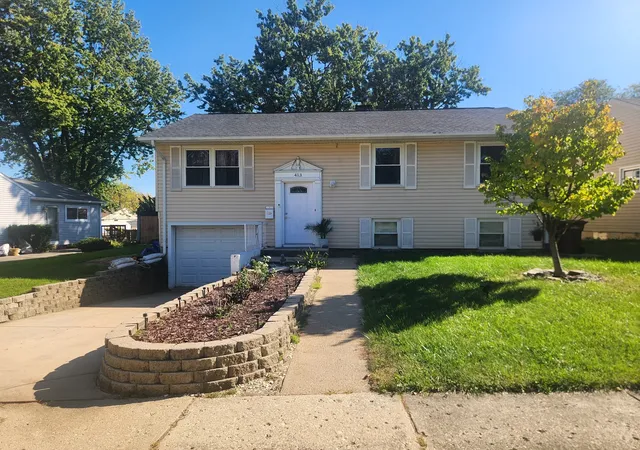 Photo 1 of Single family home for sale at 413 E Fullerton Ave, Glendale Heights, IL 60139 | MLS# 12794461 | Listing updated on 2026-10-28