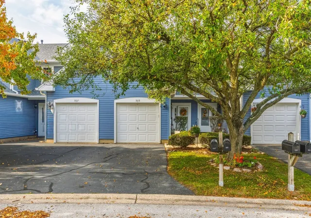 Townhouse for sale at 505 Oxford Ct, Oswego, IL 60543 | MLS# 12794462