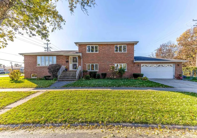 Photo 1 of Single family home for sale at 8000 N Oketo Ave, Niles, IL 60714 | MLS# 12794465 | Listing updated on 2026-10-29