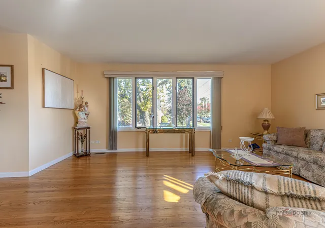 Photo 4 of Single family home for sale at 8000 N Oketo Ave, Niles, IL 60714 | MLS# 12794465 | Listing updated on 2026-10-29