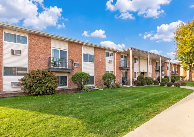 Condo for sale at 9250 Noel Ave #1A, Des Plaines, IL 60016 | MLS# 12794466