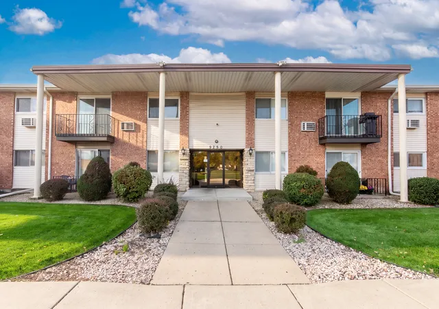 Photo 1 of Condo for sale at 9250 Noel Ave #1A, Des Plaines, IL 60016 | MLS# 12794466 | Listing updated on 2026-10-28