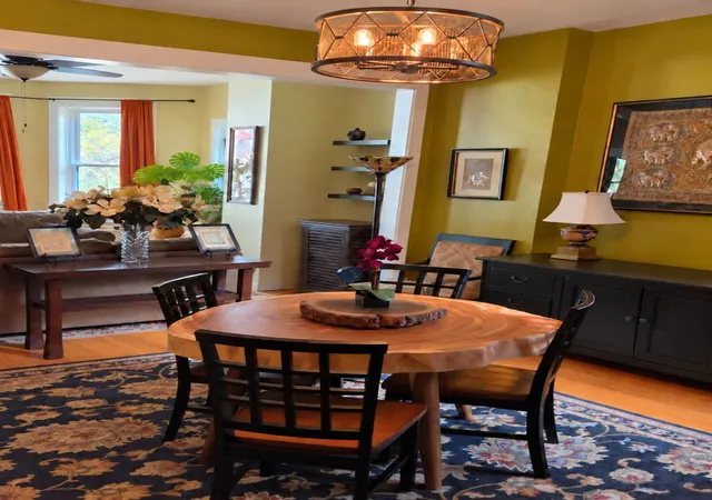 Photo 2 of Condo for sale at 1427 W Byron St #2, Chicago, IL 60613 | MLS# 12794477 | Listing updated on 2026-10-29